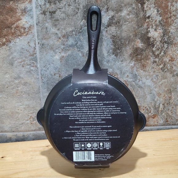 Cocinaware Cast Iron Fry Pan Skillet 8 Inches Pour Spouts New - Picture 3 of 9